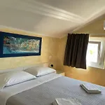 Hawaii Bed And Coffee Hotel