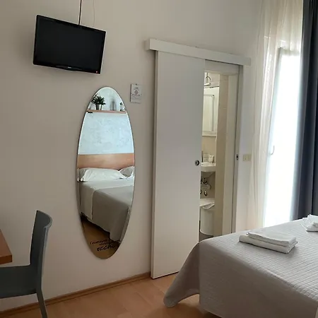 Hawaii Bed And Coffee 2* Riccione