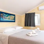 Hawaii Bed And Coffee 2*
