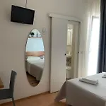 Hawaii Bed And Coffee 2* Riccione