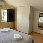 Отель Hawaii Bed And Coffee 2*