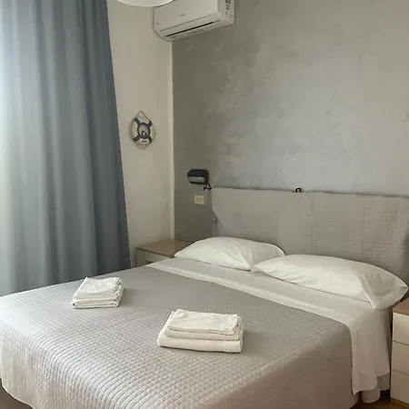 Hawaii Bed And Coffee Hotel Riccione