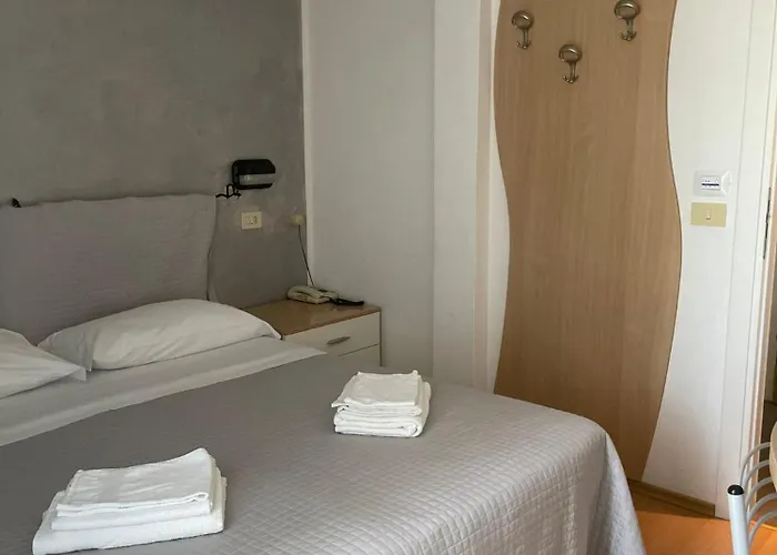 Hawaii Bed And Coffee Hotel Riccione